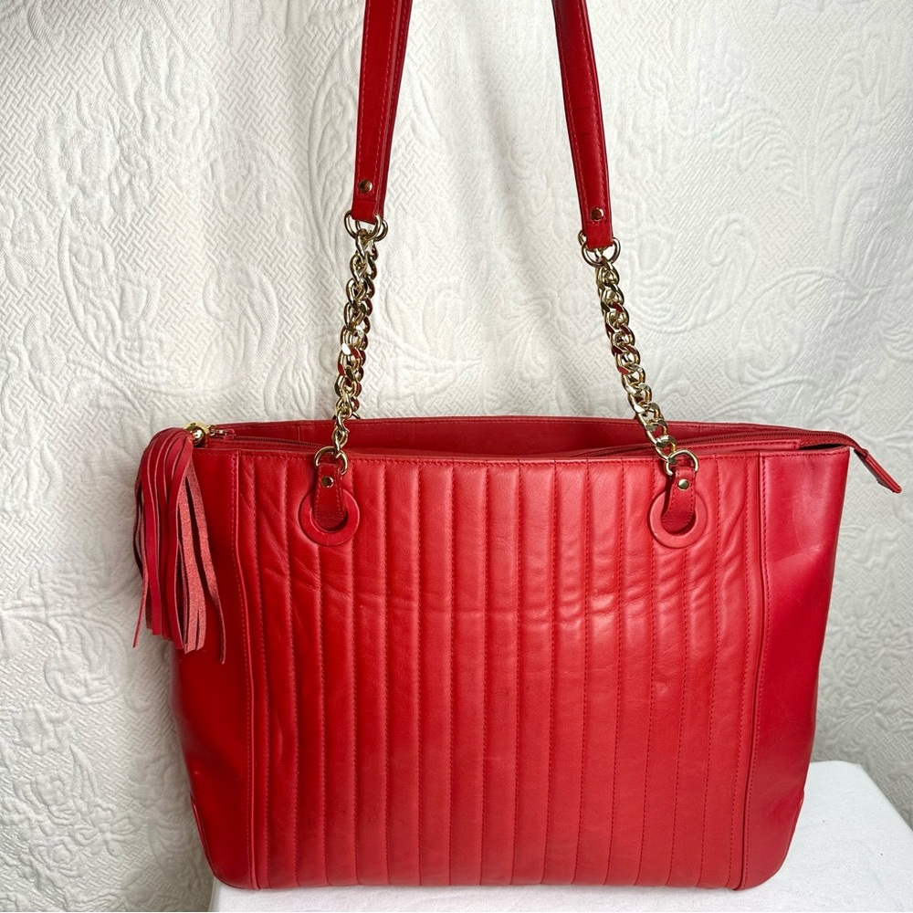 Levenger Fine Leather Tools Red Quilted Tote Bag Chain Straps Tassel